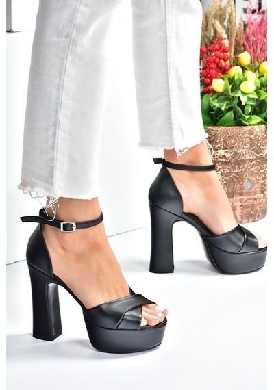 Fox Shoes Siyah Deri Platform Kalın Topuklu Ayakkabı M34820
