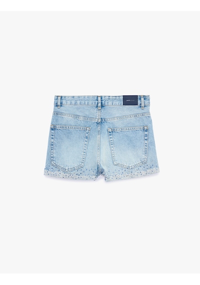 Koton Taş Detaylı Pamuklu Düğmeli Cepli Mini Denim Şort Açık İndigo 6sal40048md Koton Taş Detaylı Pamuklu Düğmeli Cepli Mini Denim Şort Açık İndigo 6sal40048md