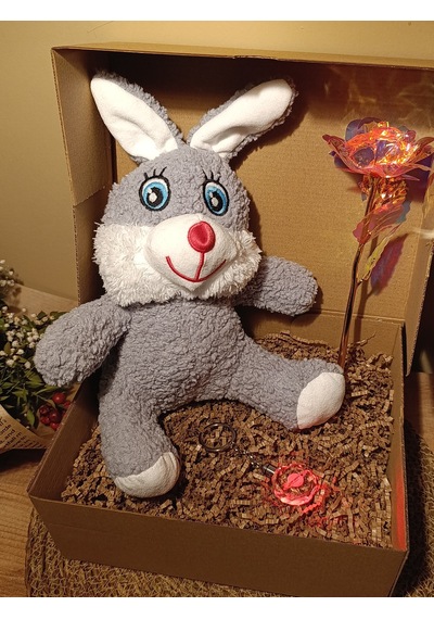 Kutulu Hediye Seti / Peluş Tavşan 30cm - Renk Değiştiren Işıklı Anahtarlık - Sonsuzluk Gülü