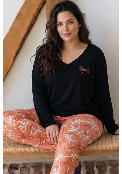 Siyah İnci Desenli Nakışlı Büyük Beden Battal Boy Viskon Örme Pijama Takım 26224832 Lacivert Siyah İnci Desenli Nakışlı Büyük Beden Battal Boy Viskon Örme Pijama Takım 26224832 Lacivert