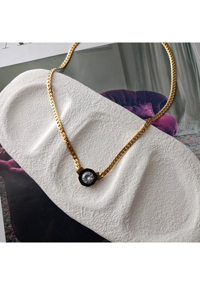 Lente Aksesuar Çağla Şikel Model Siyah Çerçeveli Tektaş Çelik 14k Altın Kaplama İtalyan Zincir Kolye Gold Lente Aksesuar Çağla Şikel Model Siyah Çerçeveli Tektaş Çelik 14k Altın Kaplama İtalyan Zincir Kolye Gold