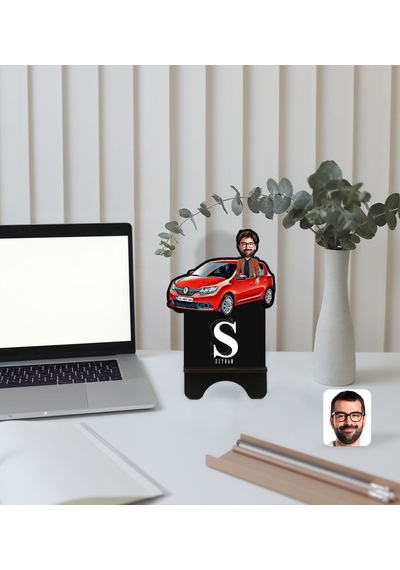 Kişiye Özel Plakalı Erkek Renault Sandero Karikatürlü Ahşap Biblo