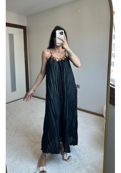 Moystore Zr Boynu Boncuk İşlemeli Kırışık Model Siyah Elbise