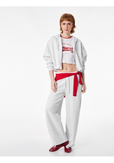 Koton Şardonlu Uzun Kollu Kapüşonlu Arkası Baskılı Fermuarlı Sweatshirt Kar Melanj 6sal10635ık Gri Melanj Koton Şardonlu Uzun Kollu Kapüşonlu Arkası Baskılı Fermuarlı Sweatshirt Kar Melanj 6sal10635ık Gri Melanj