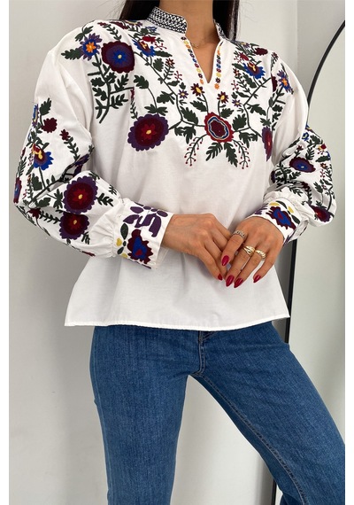 Femelle Kadın Yeni Sezon Dik Yaka Komple Nakış İşlemeli Tasarım Vintage Pamuklu Bluz Beyaz Femelle Kadın Yeni Sezon Dik Yaka Komple Nakış İşlemeli Tasarım Vintage Pamuklu Bluz Beyaz