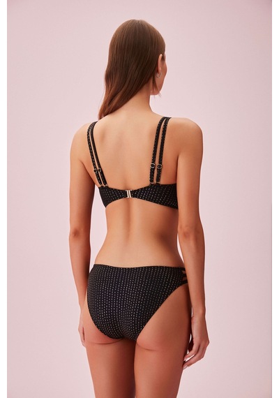 Suwen Line Lurex Üç Şeritli Detaylı Bikini Alt Sb254051312d1312 Çizgili Simli Suwen Line Lurex Üç Şeritli Detaylı Bikini Alt Sb254051312d1312 Çizgili Simli