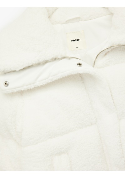 Koton Uzun Kollu Cepli Fermuarlı Dik Yaka Detaylı Anorak Peluş Şişme Mont Ekru 6wak20039ew Ekru Koton Uzun Kollu Cepli Fermuarlı Dik Yaka Detaylı Anorak Peluş Şişme Mont Ekru 6wak20039ew Ekru