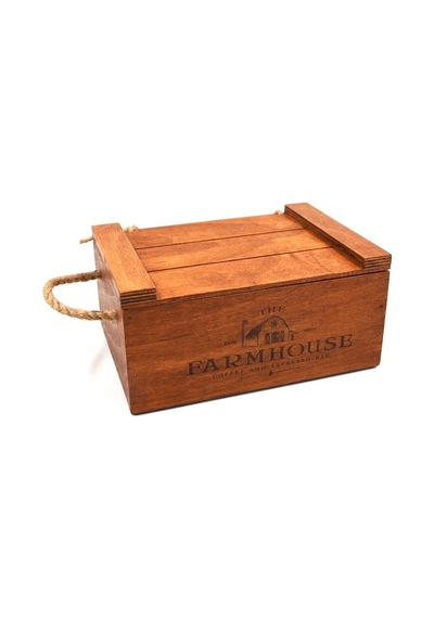 Farmhouse Logolu Ahşap Kapaklı Kutu 27cm X 16cm Genişlik 10cm Yüksekli