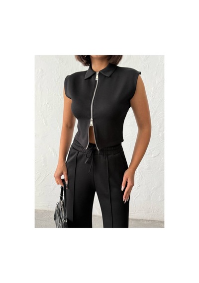 Meecy Kadın Polo Yaka Fermuarlı Crop Yelek Ve Geniş Paça Çimalı Pantolon İkili Takım Siyah Siyah Meecy Kadın Polo Yaka Fermuarlı Crop Yelek Ve Geniş Paça Çimalı Pantolon İkili Takım Siyah Siyah