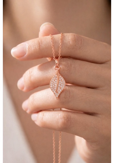 Çekirdekjewelry 925 Ayar Gümüş Rose Kaplama Minik Yaprak Kolye Pembe