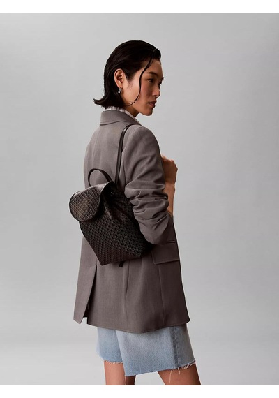 Calvin Klein Kadın Emblem Aop Mini Sırt Çantası-14748 Siyah