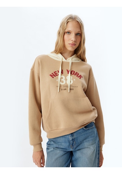 Koton Kolej Sweatshirt Kapüşonlu Baskılı Kanguru Cepli Rahat Kalıp Bej 5wal10444ık Ekru