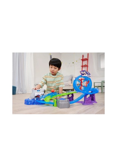 203338002 White Shark Track Set