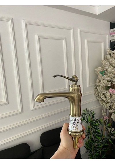 İsaoğlu Yapı Antik Gold Vintage Banyo Lavabo Bataryası Mat Altın Lavabo Musluğu Altın Lavabo Bataryası Gold