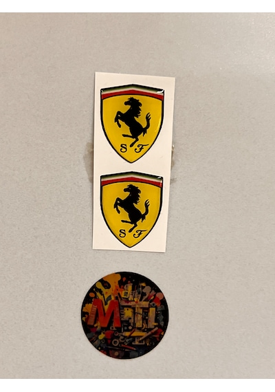 Ferrari Damla Sticker Etiket Etiketçilere Özel 3d Damla Silikon Ferrari Damla 2adet 3,5x3,5 Cm Çok Renkli