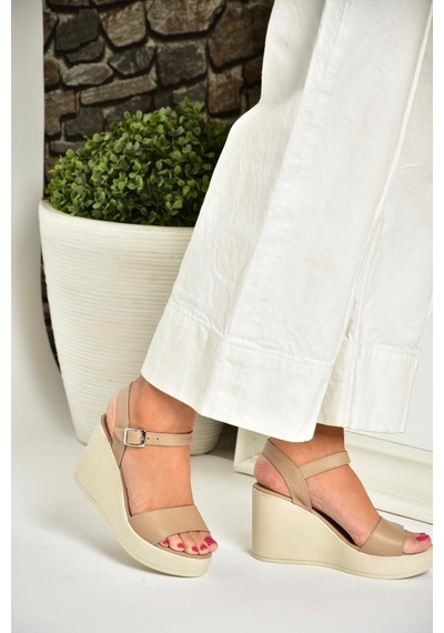 Fox Shoes U555250203 Bej Hakiki Deri Dolgu Topuklu Kadın Ayakkabı Bej-hakiki Deri