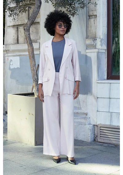 Kadın İpeksi Dokulu Modal Kumaş Yakalı Cep Kapaklı Oversize Salaş Blazer Ceket-pudra Pudra Kadın İpeksi Dokulu Modal Kumaş Yakalı Cep Kapaklı Oversize Salaş Blazer Ceket-pudra Pudra