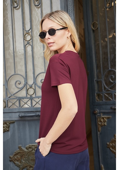 Jument Kadın Sıfır Yaka Kırışmaz Span Karışımlı Şık Kısa Kol Likralı T-shirt Bluz-bordo