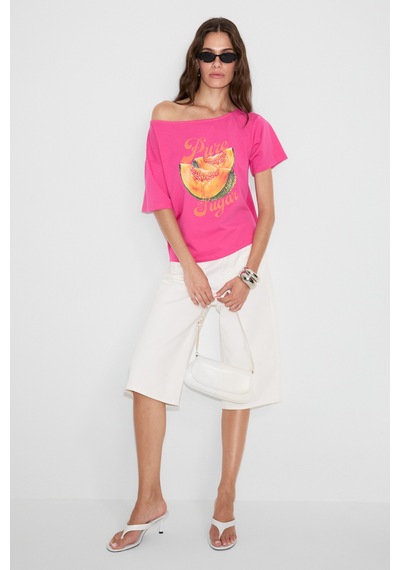 Grımelange Qaly Kadın Kayık Yaka Tek Omuz Kısa Kol Ön Ve Arka Baskı Detaylı Relaxed Pembe T-shirt Grımelange Qaly Kadın Kayık Yaka Tek Omuz Kısa Kol Ön Ve Arka Baskı Detaylı Relaxed Pembe T-shirt