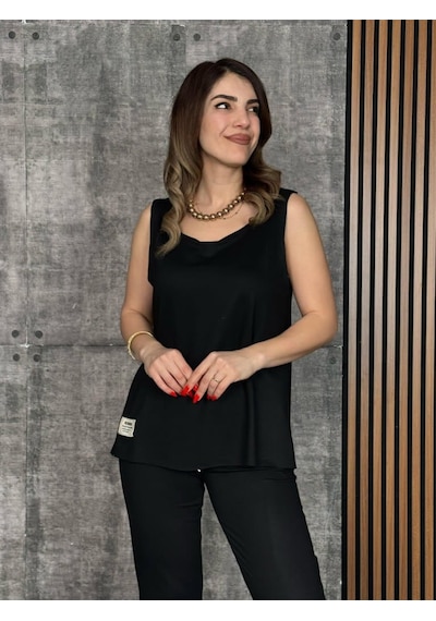 Modi Green Viskon Kadın Rahat Kullanım Askılı Yuvarlak Yaka İki İplik Bluz V Siyah Modi Green Viskon Kadın Rahat Kullanım Askılı Yuvarlak Yaka İki İplik Bluz V Siyah