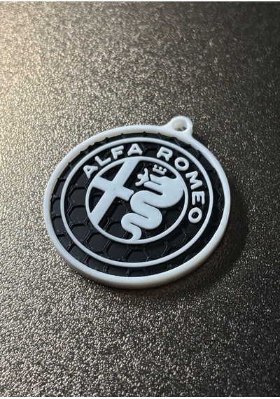 Markanıza Özel Petek Desenli Alfa Romeo Logolu 3d Anahtarlık