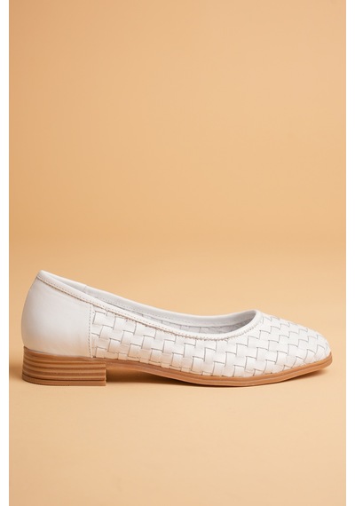 Analin Shoes Kadın Hakiki Deri Örgü Detaylı Babet Beyaz Analin Shoes Kadın Hakiki Deri Örgü Detaylı Babet Beyaz
