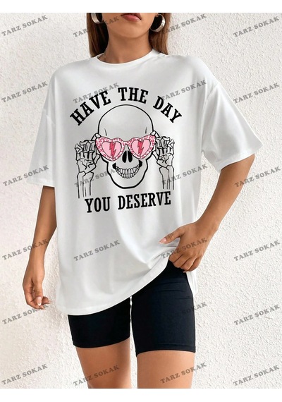 Tarzsokak Unisex Bay Kadın Kafatası Ve Slogan Baskılı Düşük Omuz Tişört Kod-1381 Beyaz