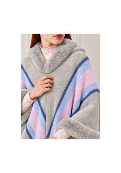Hıra Co. Kadın Triko Panço Kürk Detaylı Ve Püsküllü Şal Yaka Kapüşonlu Panço Pembe-gri Pembe-gri Hıra Co. Kadın Triko Panço Kürk Detaylı Ve Püsküllü Şal Yaka Kapüşonlu Panço Pembe-gri Pembe-gri