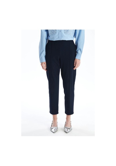LC Waikiki Beli Lastikli Standart Fit Kadın Pantolon Navy