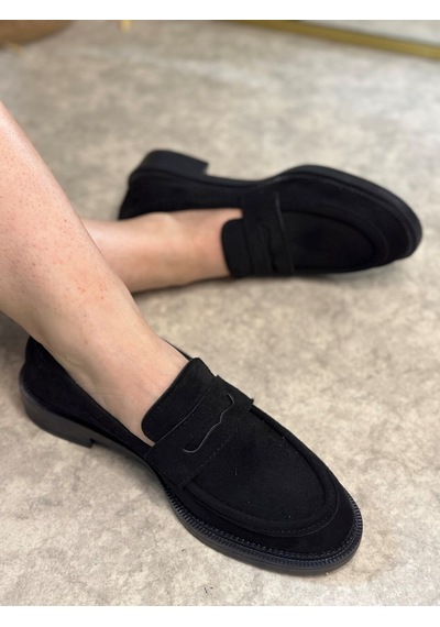 Günlük Kadın Düz Loafer Klasik Desenli Taban Zincirli Oval Burunlu Makosen Sade Şık Ayakkabı 130 Siyah- Süet Günlük Kadın Düz Loafer Klasik Desenli Taban Zincirli Oval Burunlu Makosen Sade Şık Ayakkabı 130 Siyah- Süet