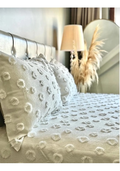 Dia Bella Ponpon Çift Kişilik Yatak Örtüsü 250x260 ve 2 Adet Yastık Ekru