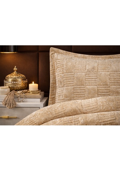 Goldroom Home Ranya Kadife Nakışlı Tek Kişilik Yatak Örtüsü Gold