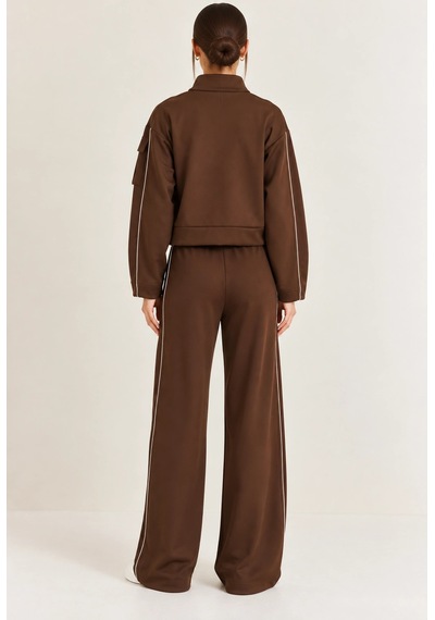 Mevese Biyeli Detaylı Dik Yaka Fermuarlı Sweatshirt & Wide Leg Eşofman Takım - Acı Kahve Kahverengi Mevese Biyeli Detaylı Dik Yaka Fermuarlı Sweatshirt & Wide Leg Eşofman Takım - Acı Kahve Kahverengi