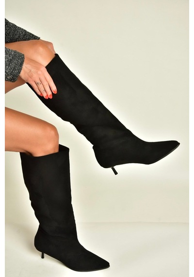 Fox Shoes Z726103402 Siyah Süet Kısa İnce Topuklu Kadın Çizme