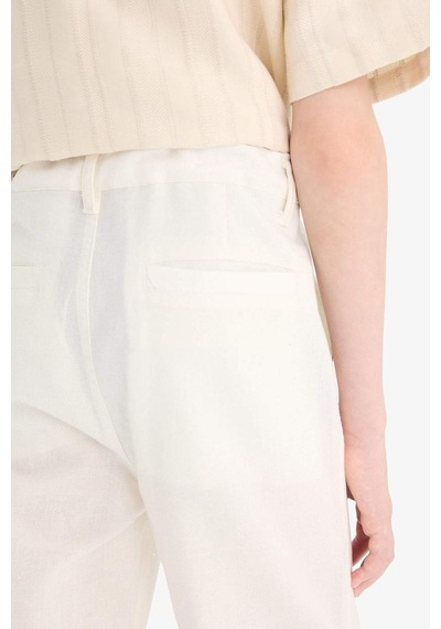 DeFacto Erkek Çocuk Carrot Fit Standart Paça Keten Görünümlü Pantolon E5828A825SMER238