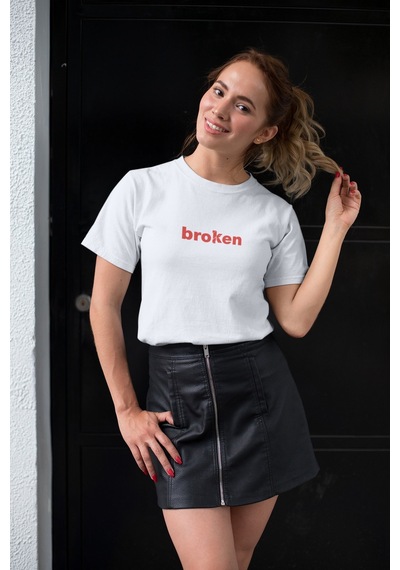 Noıssey Broken - Regular Fit / Standart Kalıp Unisex T-shirt Beyaz