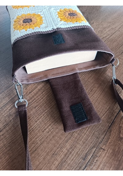 Aksesuarsepeti El Yapımı Ayçiçek Desenli Motifli Astarlı Taşıma Askılı Cepli Kadın Tablet Çantası Kitap Çantası Acıkahverengi Aksesuarsepeti El Yapımı Ayçiçek Desenli Motifli Astarlı Taşıma Askılı Cepli Kadın Tablet Çantası Kitap Çantası Acıkahverengi