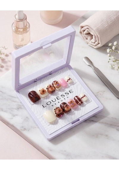 Louésse Capy Mix Takma Tırnak 12 Li Kapibara Figürlü Karışık Desenli Sevimli Nail Set