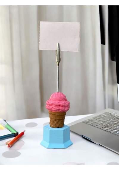 Çilekli Külahta Dondurma Temalı Fotoğraf Not Tutacağı Ofis Masası Tutucu Hediyelik Tutacak Pembe