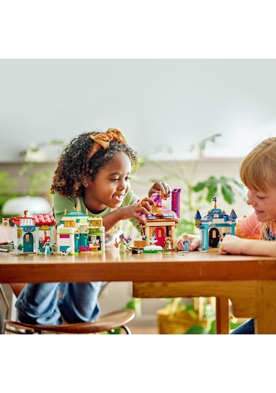 LEGO® Disney Princess: Disney Prensesi Pazar Macerası 43246 6+ Yaratıcı Oyuncak Yapım Seti - 817 Parça