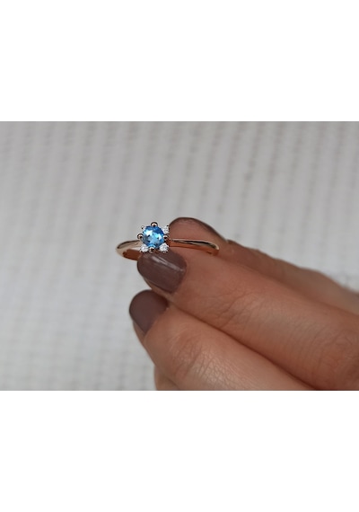 Sirius Pırlanta Ve London Blue Topaz Taşlı Aurora Yüzük 0817R0282