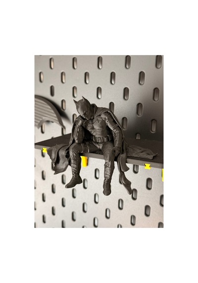 Batman Oturan Figür 15 Cm