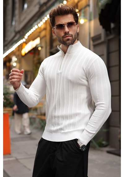 Madmext Beyaz Slim Fit Hakim Yaka Fermuarlı Erkek Triko Kazak E7518