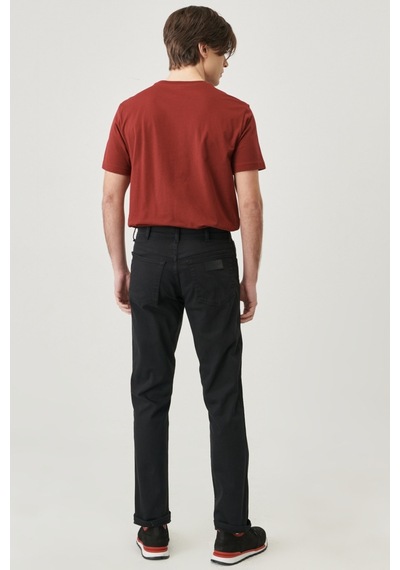 Wrangler Erkek Slim Fit Dar Kesim Denim Esnek Jean Kot Pantolon - W212331 001