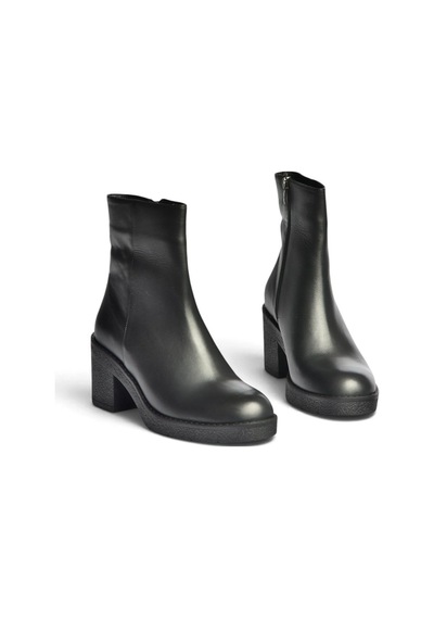 Fox Shoes Z667051103 Siyah Hakiki Deri Kalın Topuklu Kadın Bot