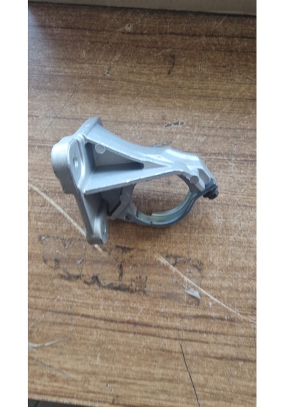 Megane 03- Orta Aks Taşıyıcı Bsg75330001 8200502731 8200187544