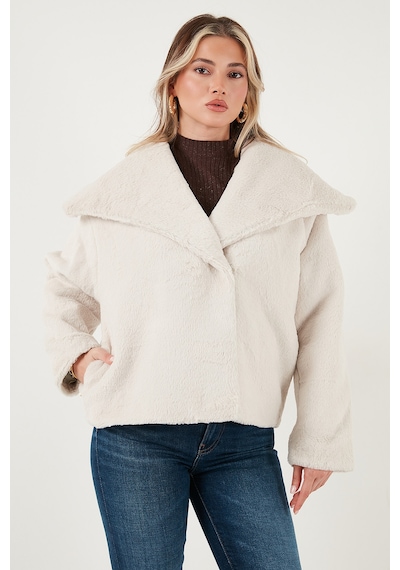 Lela Oversize Geniş Yaka Çıtçıt Düğmeli Astarlı Peluş Bayan Mont 6839623 Beyaz