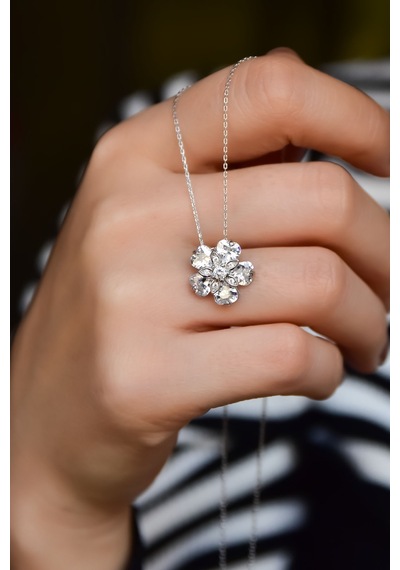Papatya Silver 925 Ayar Gümüş Rodyum Kaplama Beyaz Taşlı Mine Çiçeği Kadın Kolye