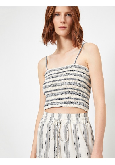 Koton Skirtly Yours Styled By Melis Ağazat - İnce Askılı Crop Bluz Mavi Desenli 0yak63450ew Mavi Koton Skirtly Yours Styled By Melis Ağazat - İnce Askılı Crop Bluz Mavi Desenli 0yak63450ew Mavi