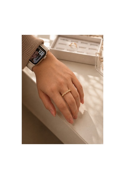 Luvie Gold Yarım Tur Asimetrik Dizili Zirkon Taş Detaylı Modern Ayarlanabilir Şık Tasarım Premium Yüzük Altın